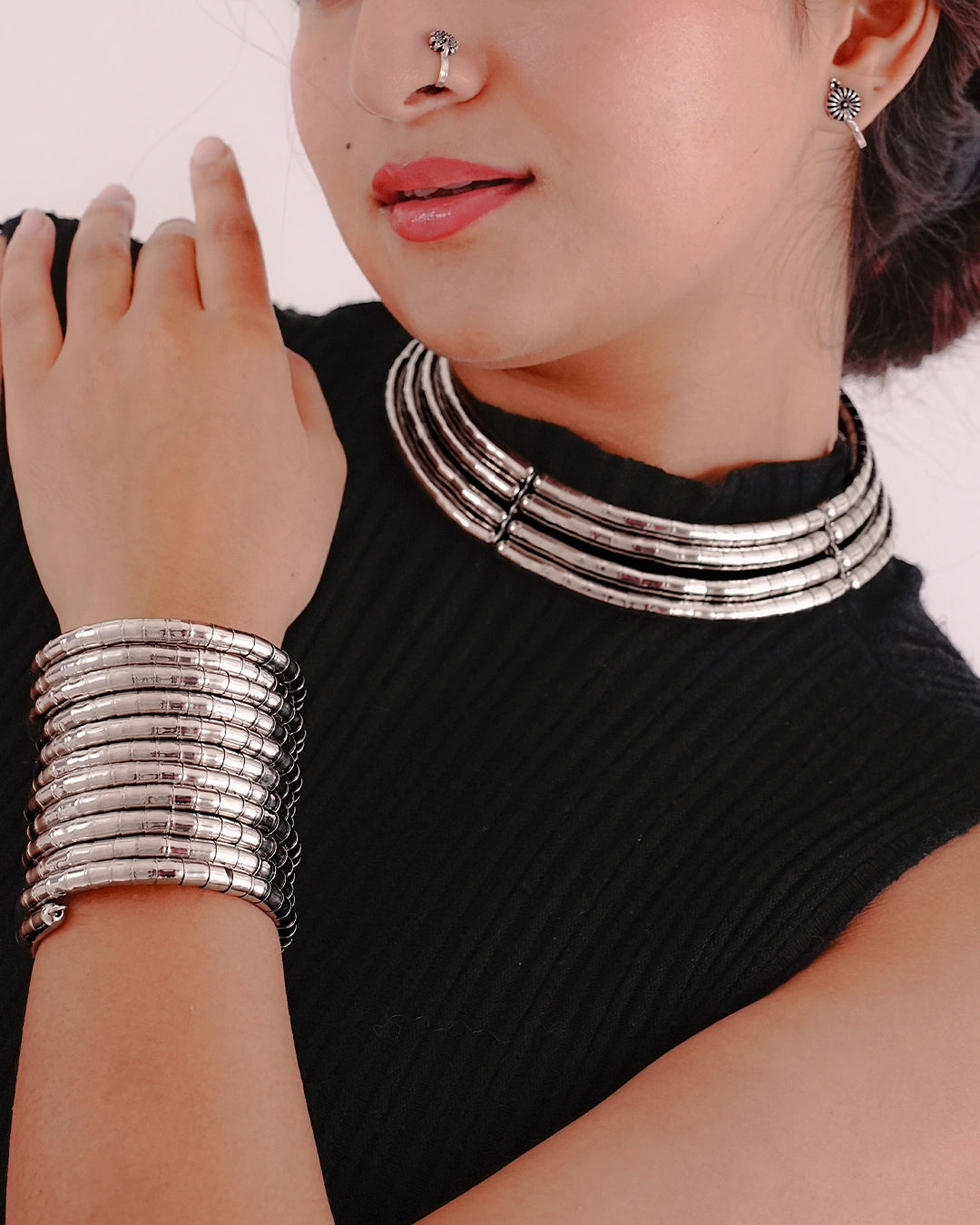 Sakhi Haar 3-Piece Set- 1 Necklace + 2 Earrings - Noor